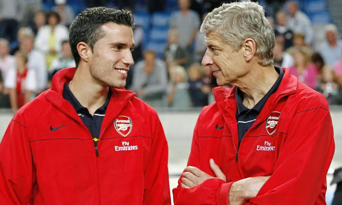 Eski F.Bahçeli van Persie: Wenger\'e Chiellini\'nin transferi için yalvardım