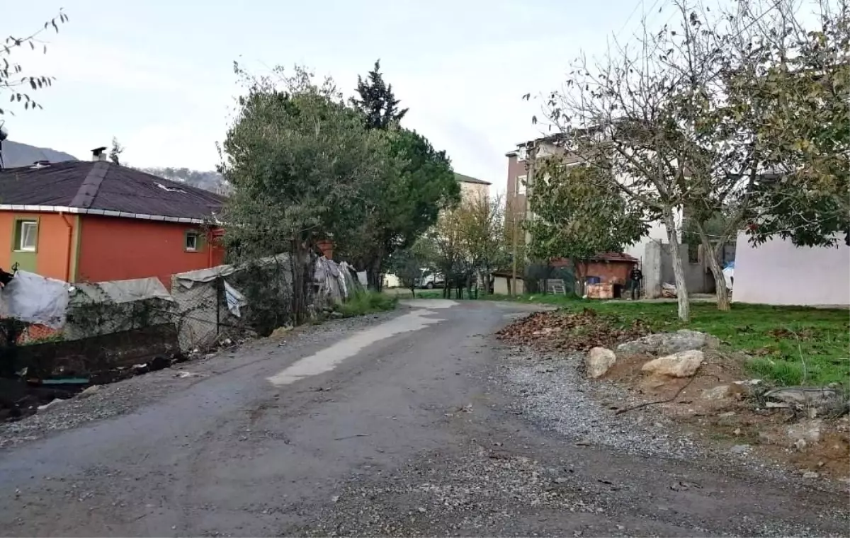 Gebze\'de parke yol çalışması sürüyor