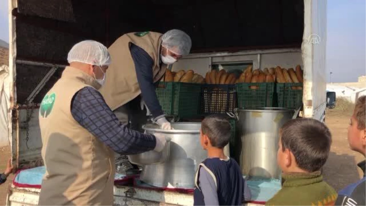 HAYAD\'dan Afrin\'deki ailelere sıcak çorba ve ekmek ikramı