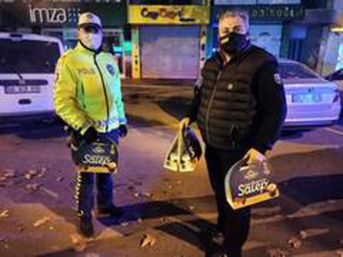 Kısıtlamada polislere salep ikramı