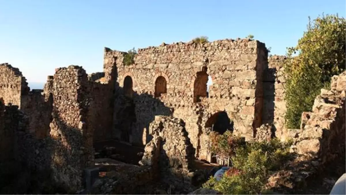 Syedra Antik Kenti ziyaretçilerini tarihi yolculuğa çıkarıyor