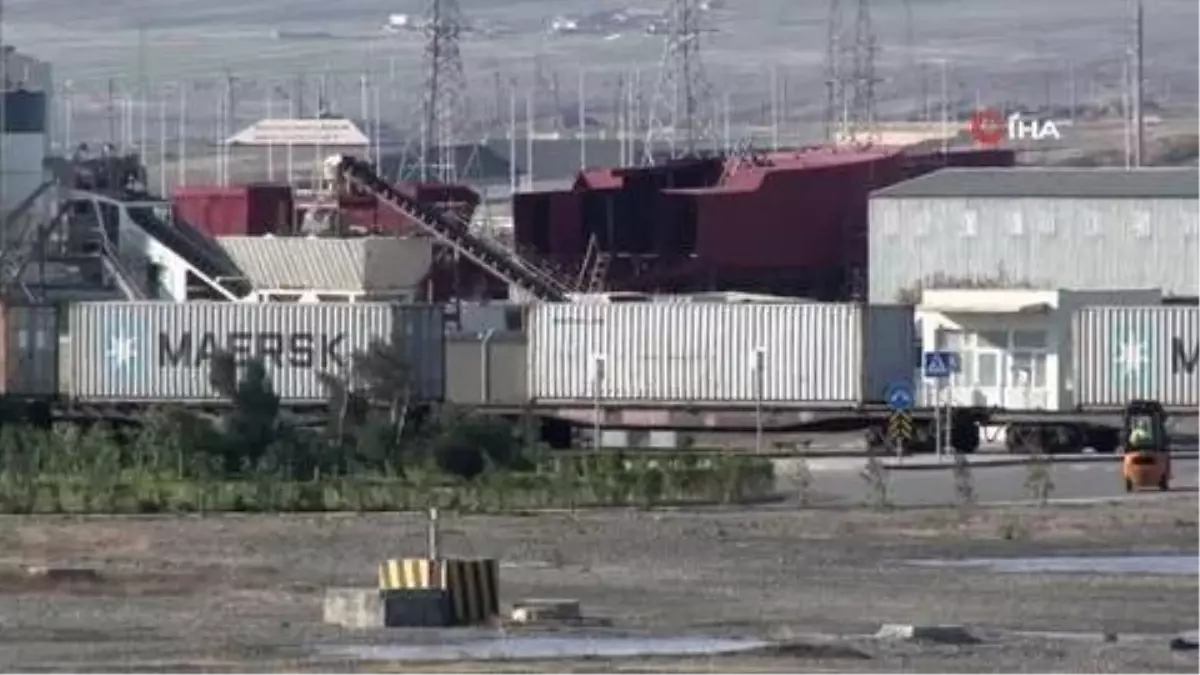 Türkiye\'den Çin\'e gidecek ihracat treni, Bakü Deniz Limanı\'ndaTren Azerbaycan\'a ulaştı