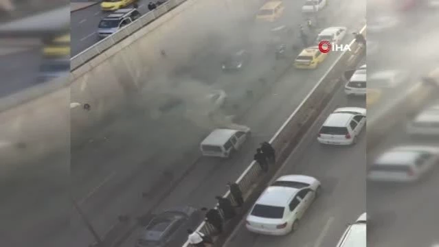 Son dakika haberleri... Antalya'da zincirleme kaza...Sivil polis aracı alev alev yandı