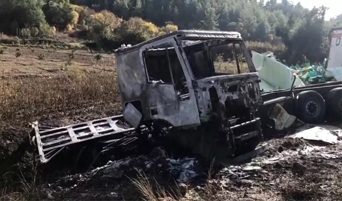 Antalya-Isparta yolunda devrilen sebze yüklü tır alev alev yandı