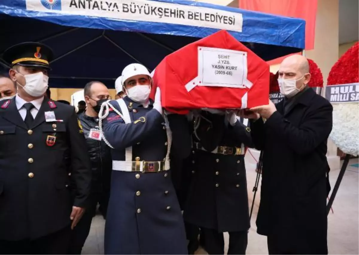 Son dakika haberi | Antalya şehidini uğurladı (3)