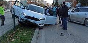 Direksiyon başında kalp krizi geçiren öğretmen hayatını kaybetti