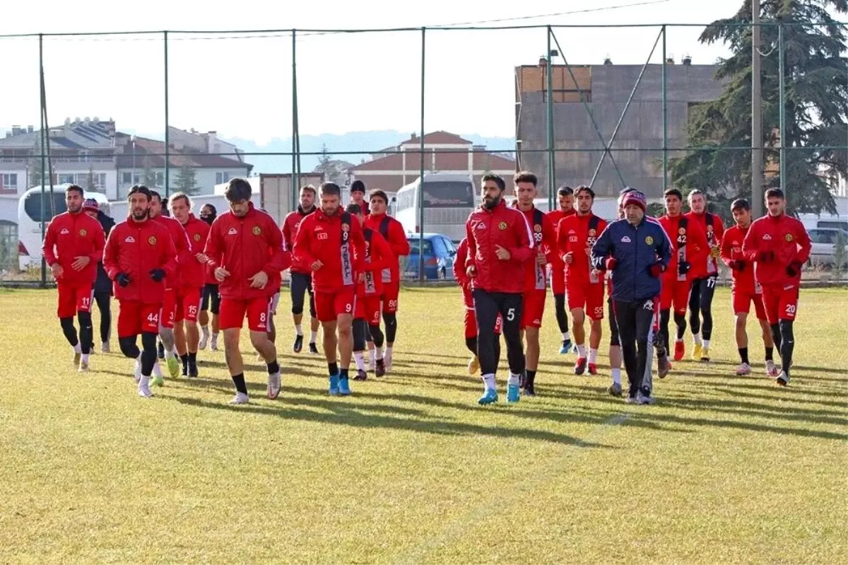 Eskişehirspor, Balıkesir deplasmanı öncesi hazırlıklarını tamamladı