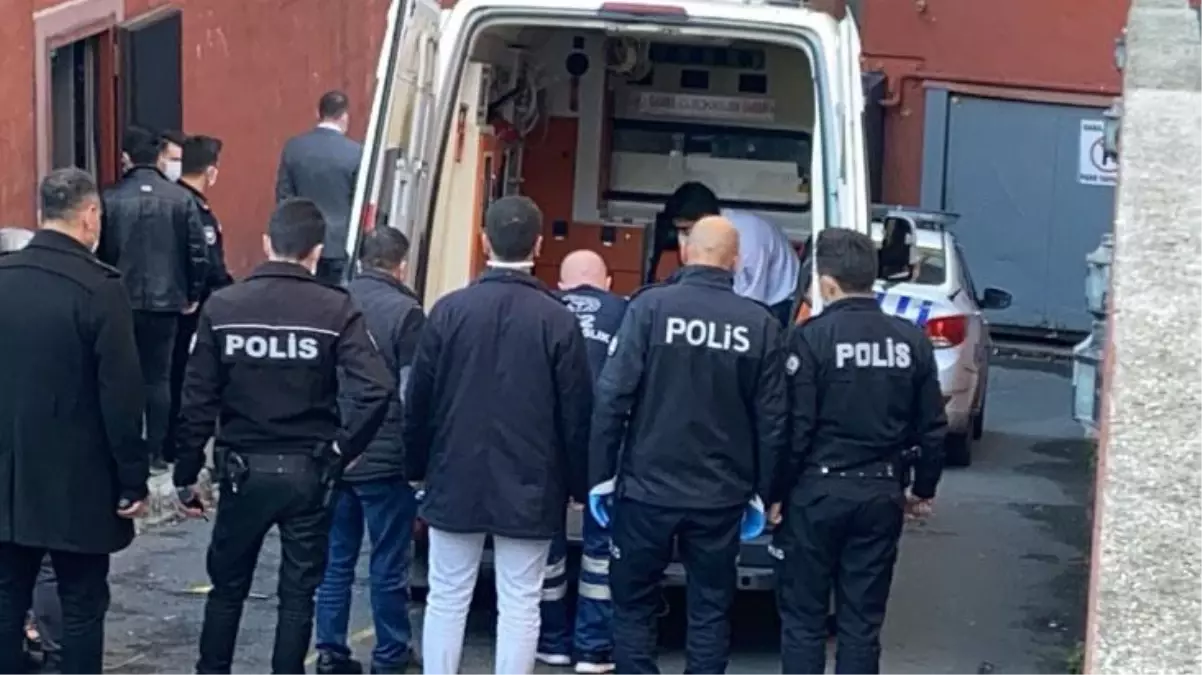 İstanbul\'un göbeğinde dehşete düşüren olay! Poligon\'da başına tek el ateş ederek intihar girişiminde bulundu