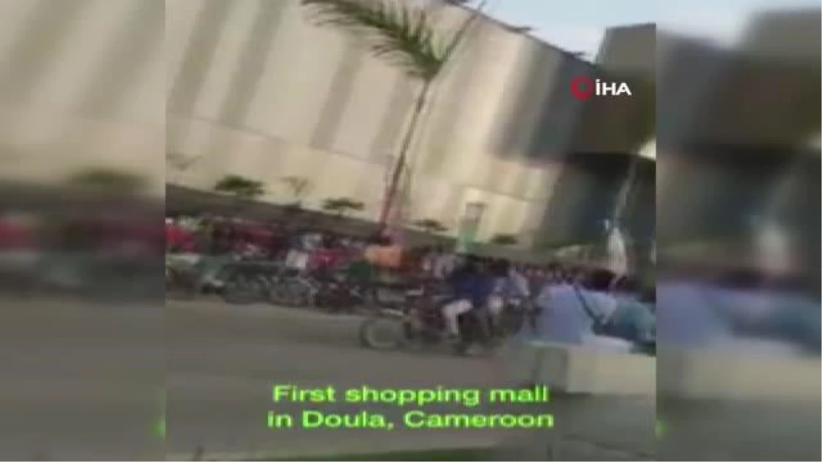 Kamerun\'da halkın yürüyen merdivenle imtihanı