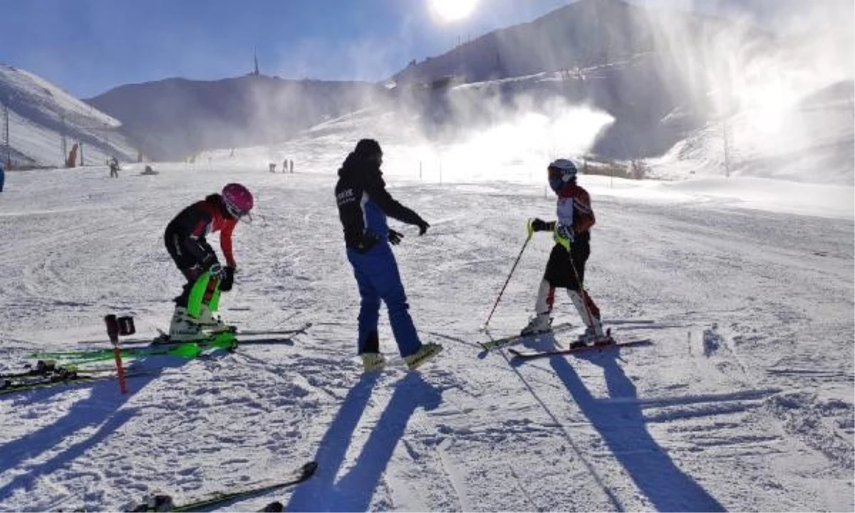 Kayak Federasyonu, FIS yarışlarıyla sezona Erzurum\'da merhaba diyor