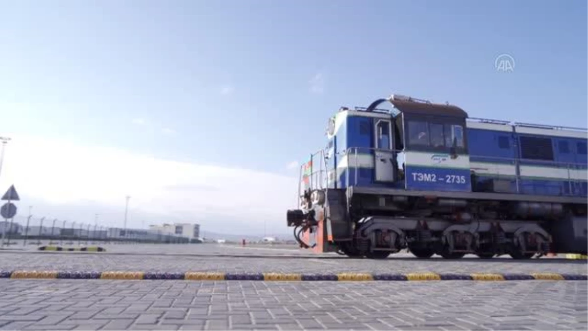 Türkiye\'den Çin\'e giden ilk ihracat treni Hazar\'a açılacak