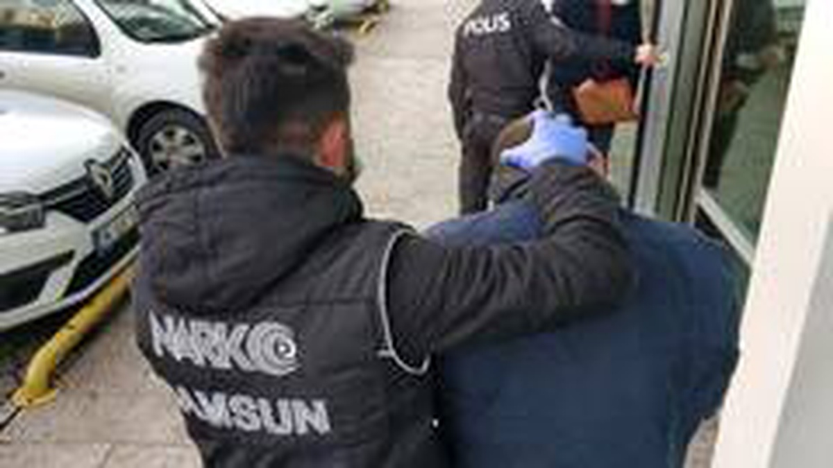Uyuşturucu ticaretine 1 tutuklama, 1 adli kontrol