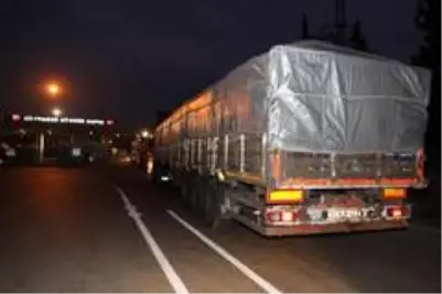 81 ilden yola çıkan yardım TIR'ları Suriye'de 81 ilden yola çıkan yardım TIR'ları Suriye'de