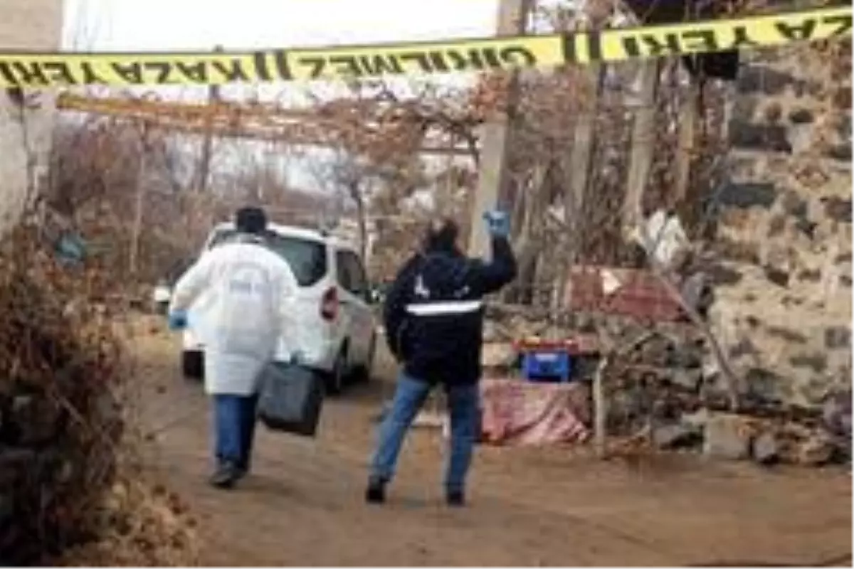 Cenaze evinde feci olay! Ağabey ile kardeş ölü bulundu