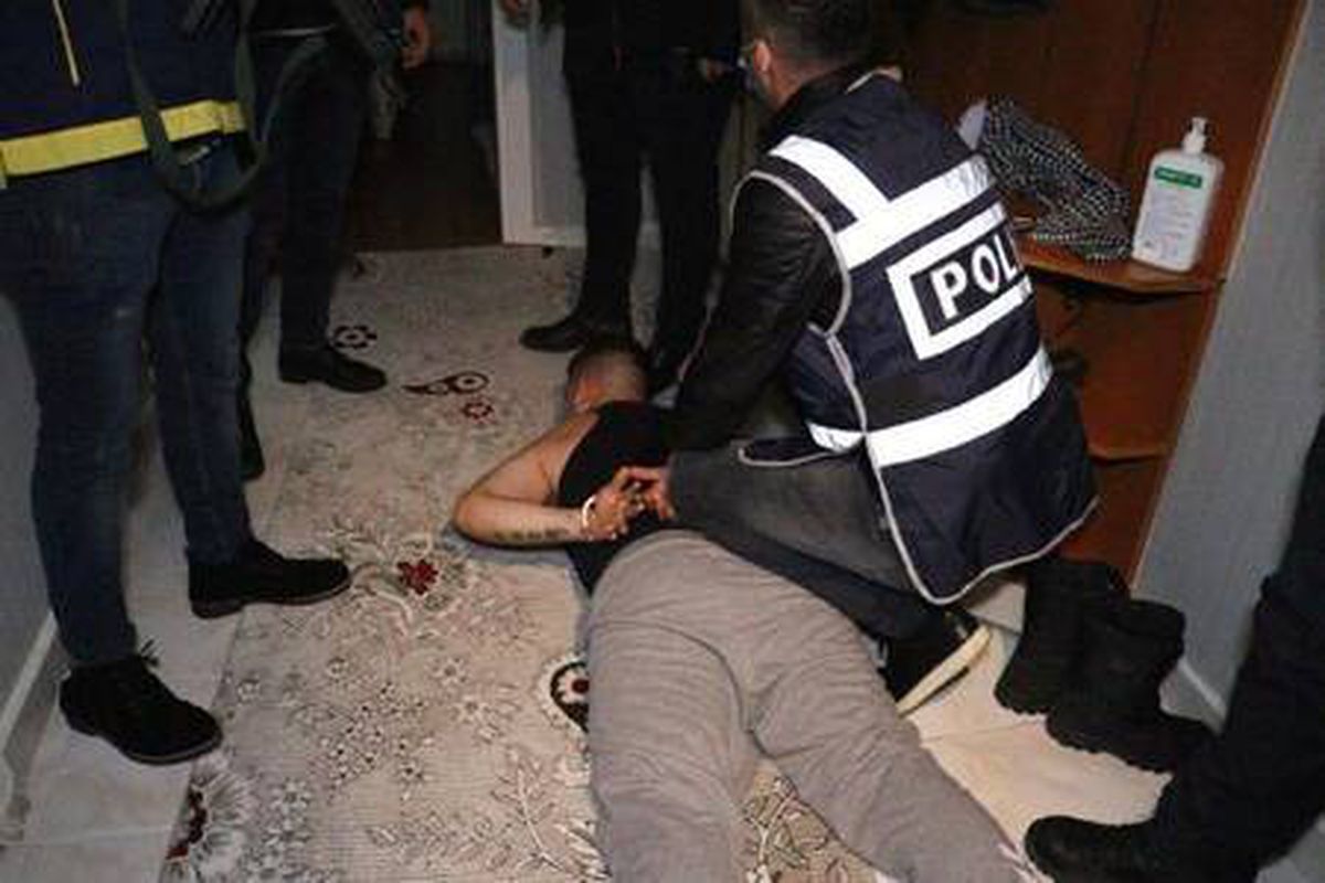 Ankara\'da esnaftan haraç toplayan suç örgütüne operasyon: 17 gözaltı