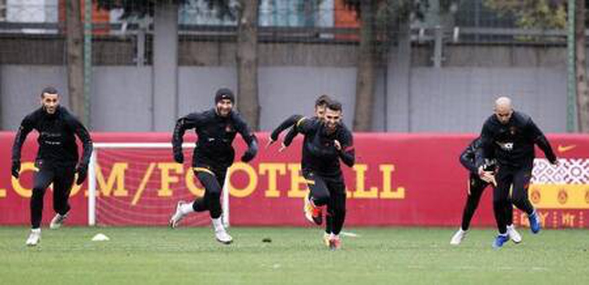 Galatasaray, Darıca Gençlerbirliği maçının hazırlıklarını sürdürdü