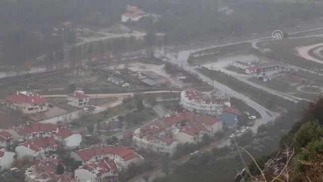 Sağanak ve kuvvetli rüzgar etkili oldu