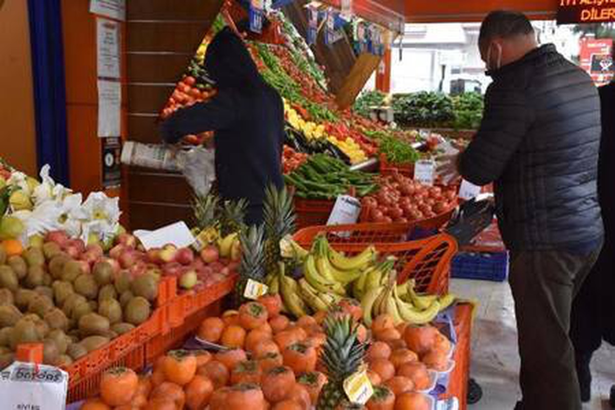 Salgında market alışverişleri değişti