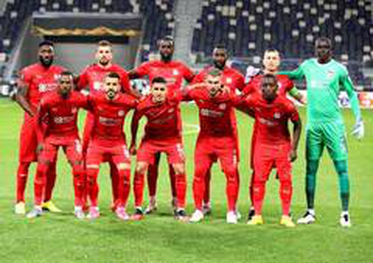Sivasspor\'da 1 futbolcunun korona virüs testi pozitif çıktı