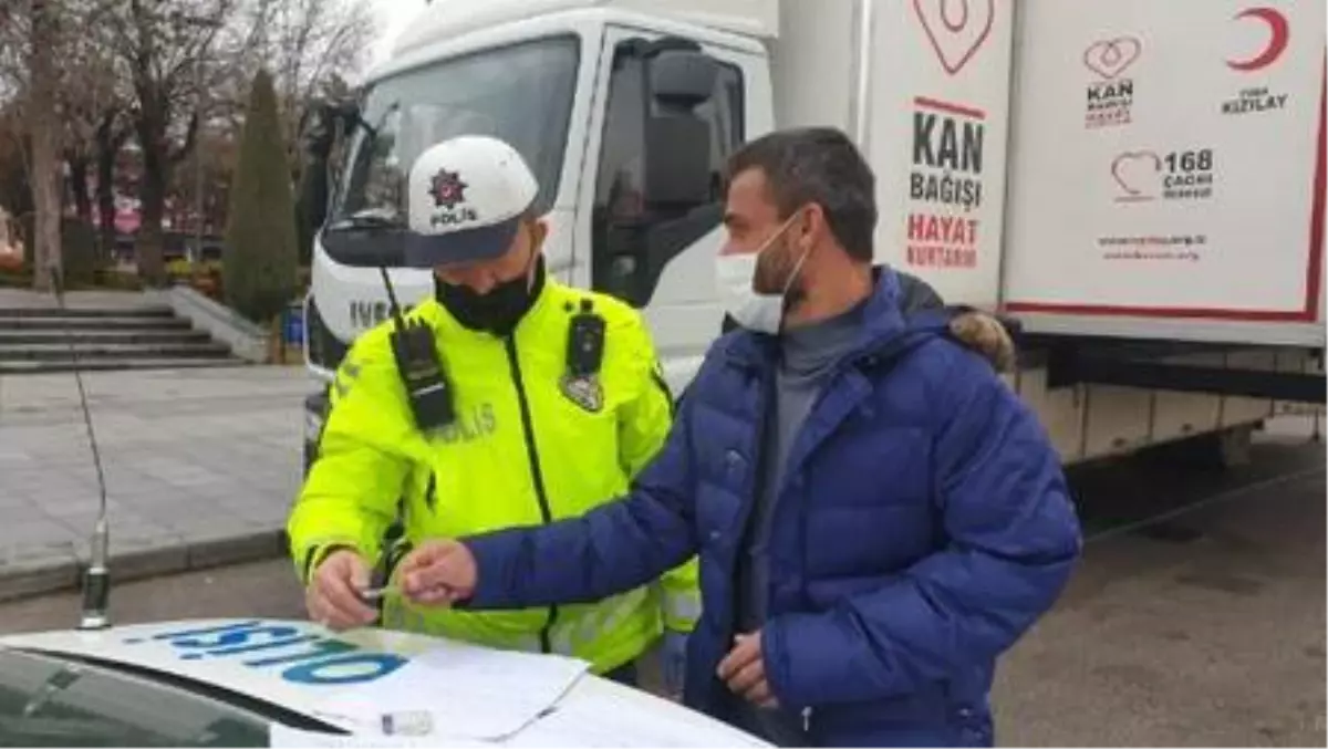 Çorum\'da \'izin belgesiz\' sürücü cezaya gülümsedi