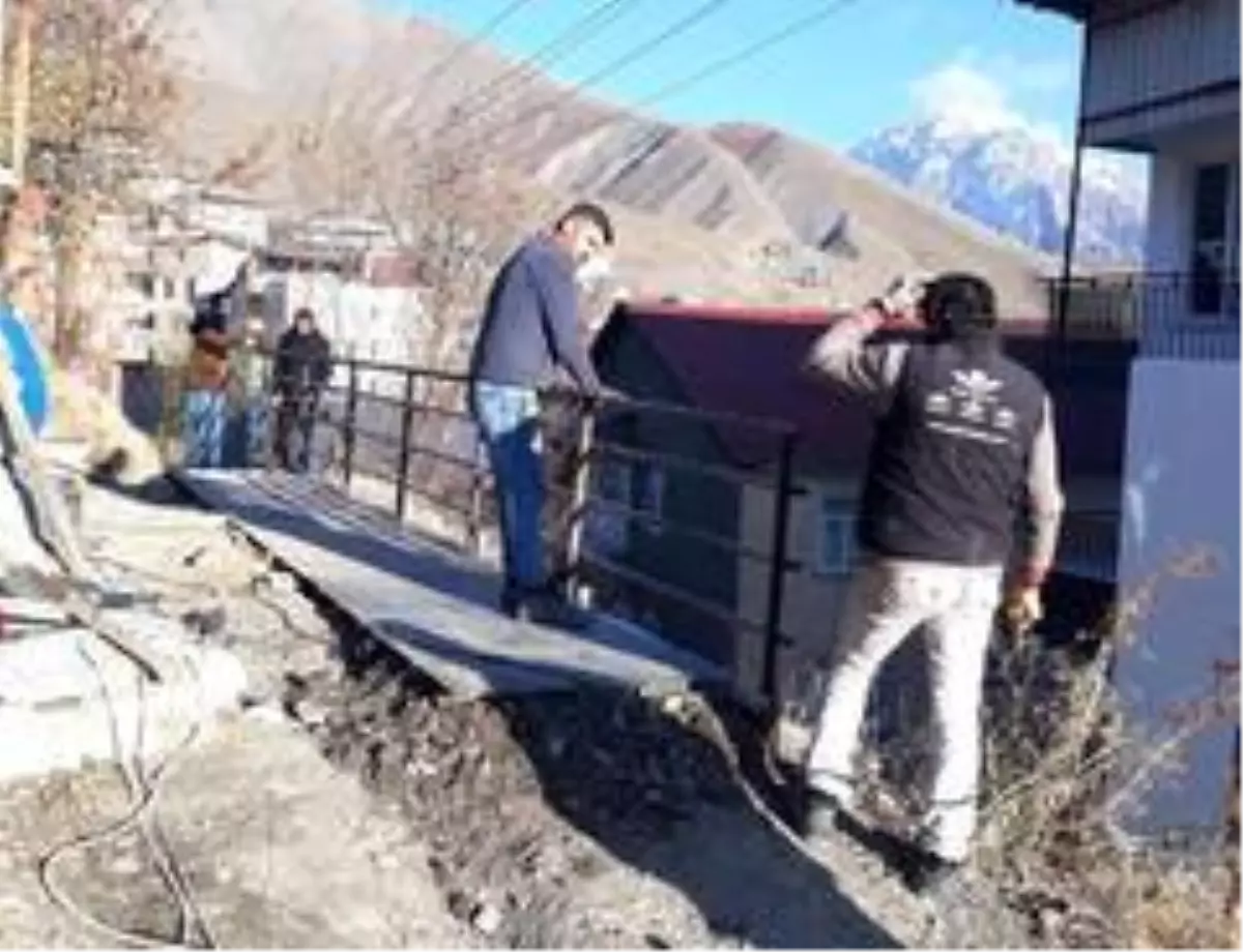 Hakkari Belediyesi uçurum kabusuna son verdi