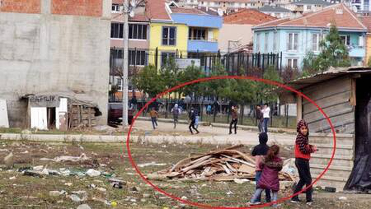 Son dakika haberi: Kısıtlamayı ihlal eden çocukların polisten kaçtığı anlar kamerada