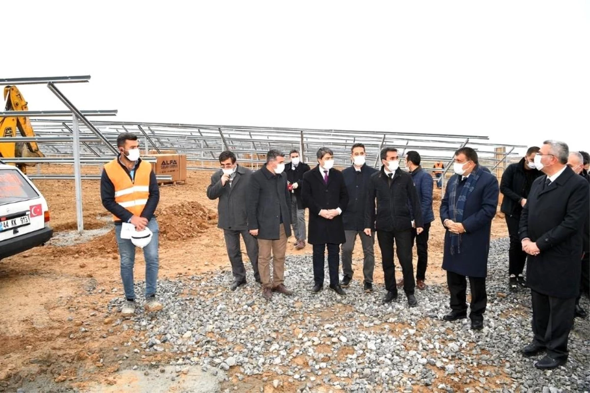 Başkan Gürkan, Güneş Enerji Santrali çalışmalarını inceledi