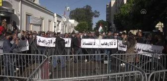 Tunus Meclis binası önünde, şiddet ve kadın hakları aleyhindeki söylem protesto edildi