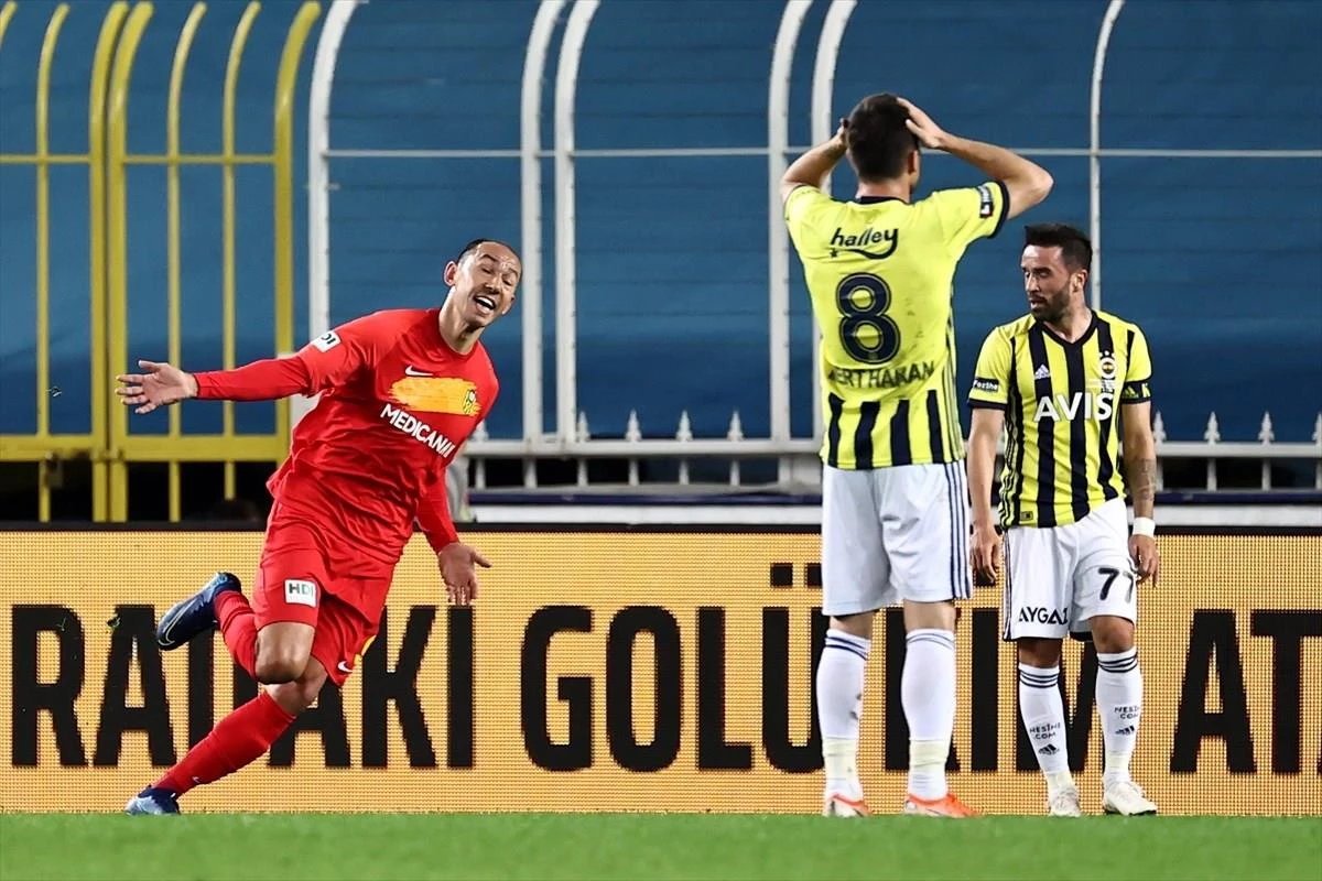 Umut Bulut, Süper Lig tarihinde en çok maça çıkan 3. oyuncu oldu