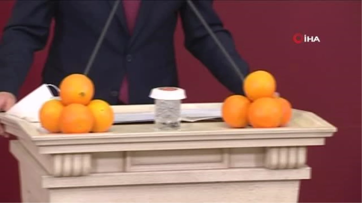 AK Partili Uslu, Finike portakalını Meclis\'e taşıdı