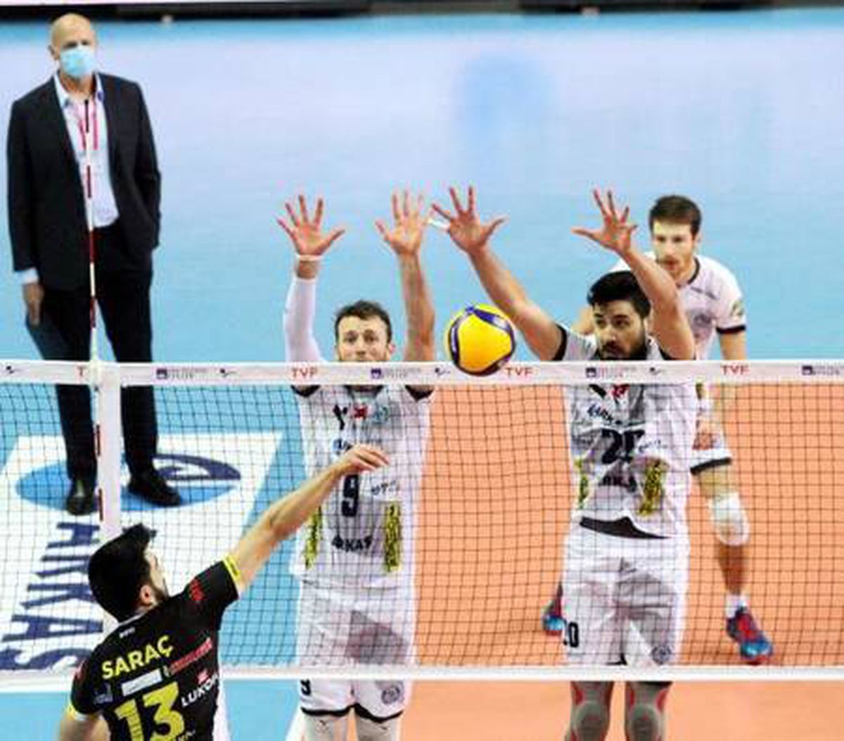 Arhavi Voleybol: 3-0