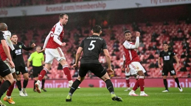 Arsenal, 61 yıl sonra ilk kez evinde üst üste 4 yenilgisini aldı