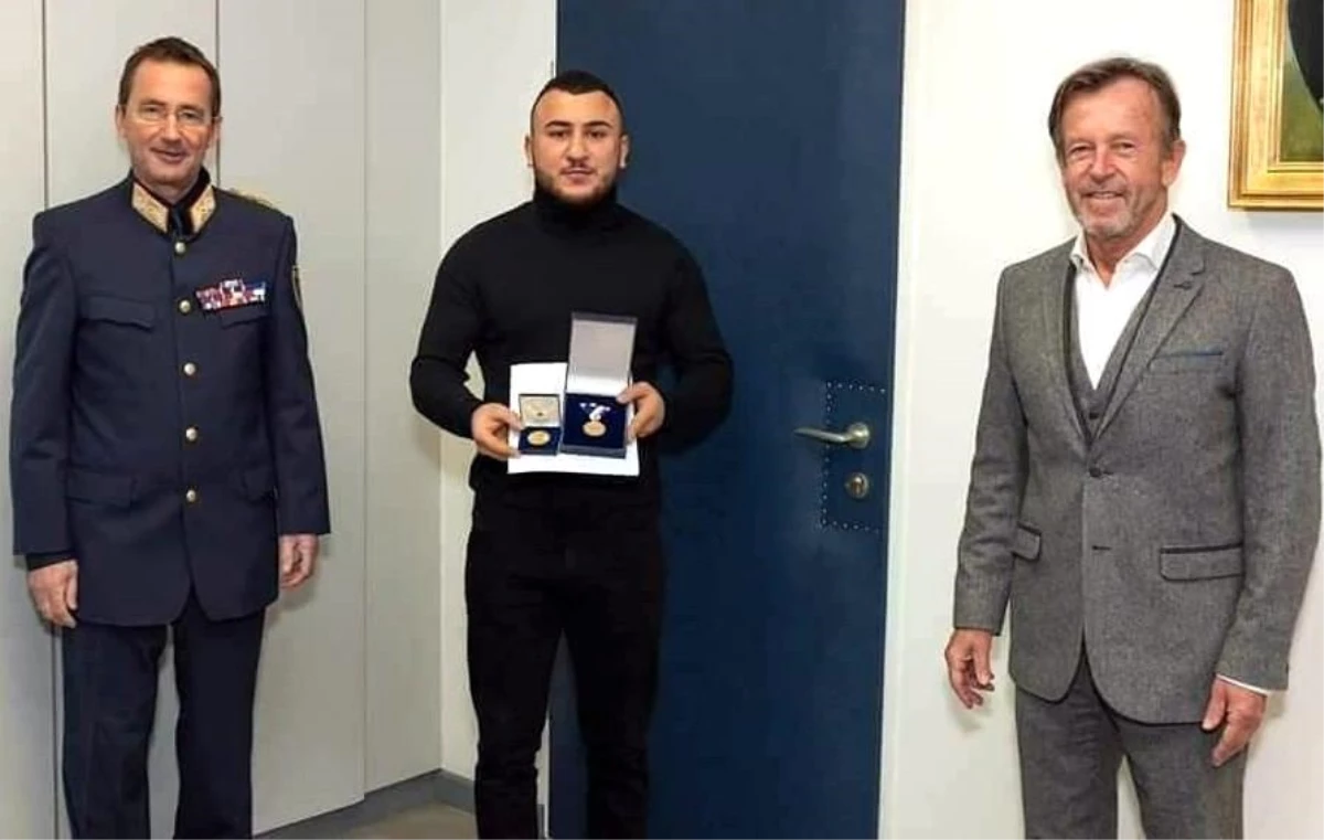 Avusturya\'da kahraman Türk gençlerine şeref madalyası