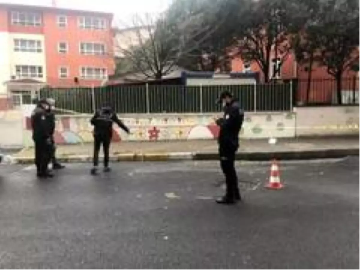 Son dakika haberi! - Beylikdüzü\'nde okul önünde silahla yaralama