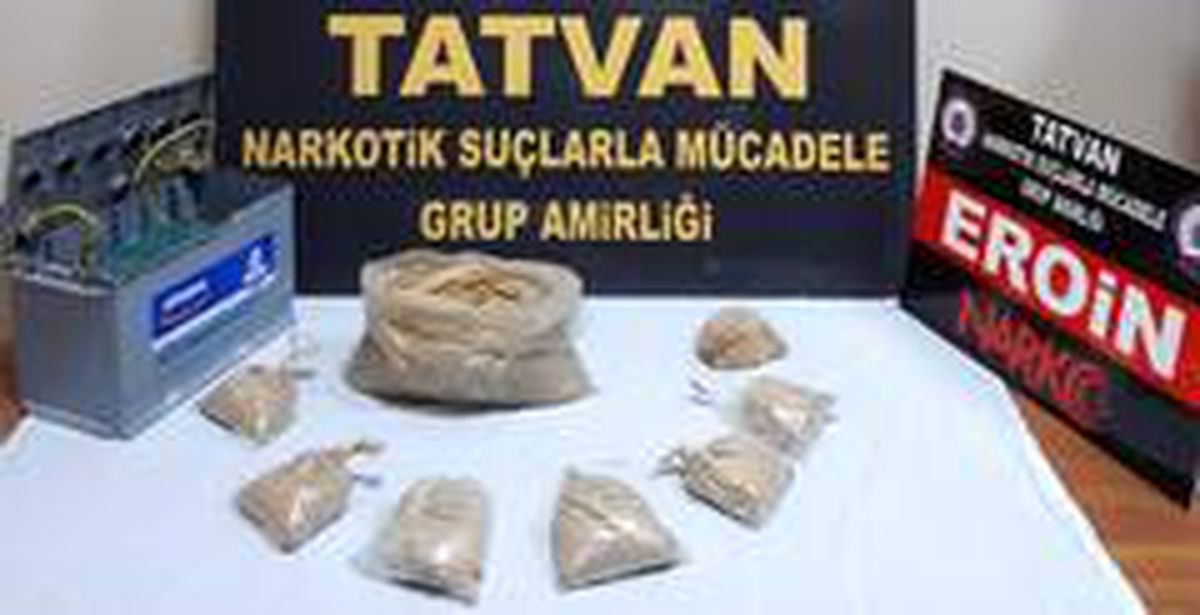 Bitlis\'te 3 kilo 865 gram eroin ele geçirildi