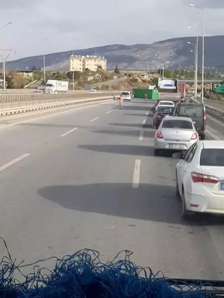 İskenderun'da fırtına; konteynerler devrildi İskenderun'da fırtına; konteynerler devrildi