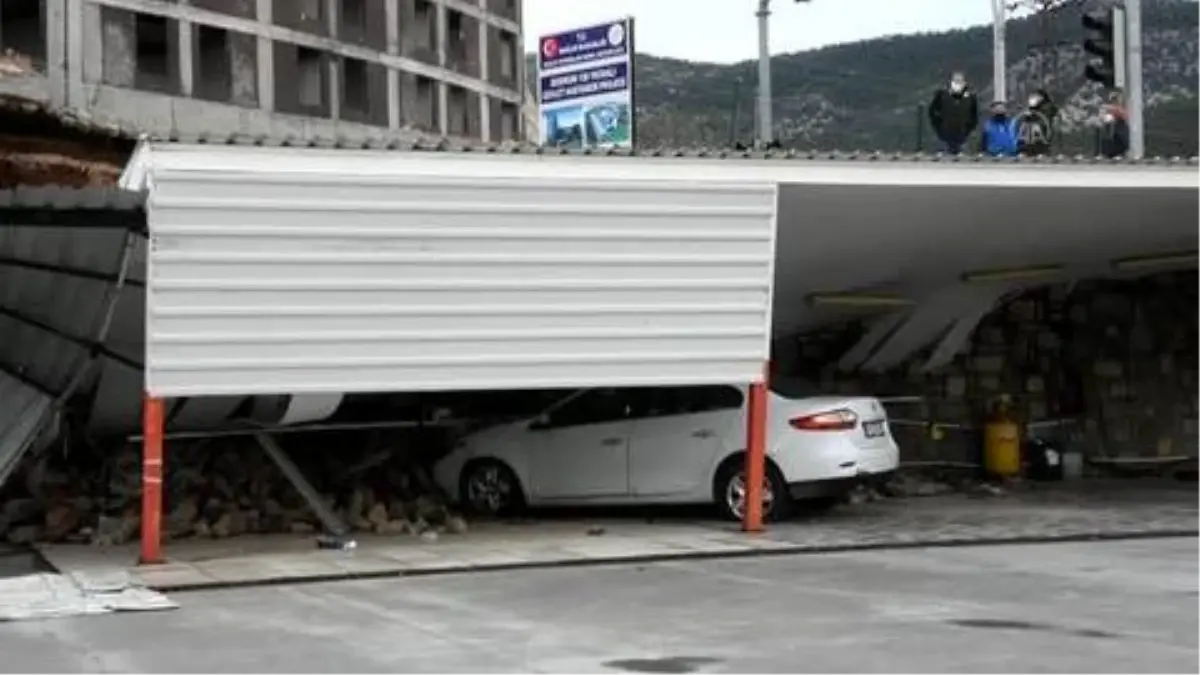 Şiddetli yağışın ardından tarım arazileri sular altında kaldı (2)