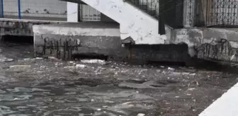 İzmir'de hafif ticari araç, sele kapıldı: 2 ölü (6)