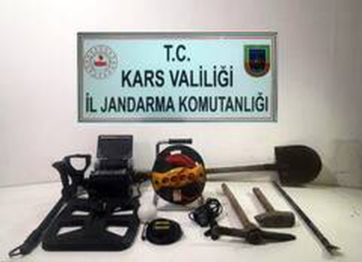 Kars\'ta kaçak kazı yapan 6 kişi yakalandı