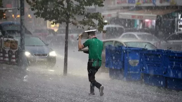 Meteoroloji'den sağanak yağış ve fırtına uyarısı