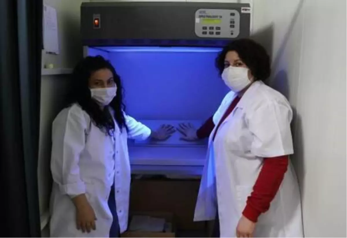 "Ultraviyole ışıklı makine koronayı gösteriyor" iddiasına uzmanlardan yanıt: Bir ilaçtaki fosfordan kaynaklanıyor