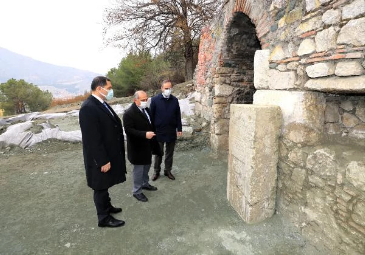 Amasya\'da Venk Ayazması kazısında \'rahip mezarı\' bulundu