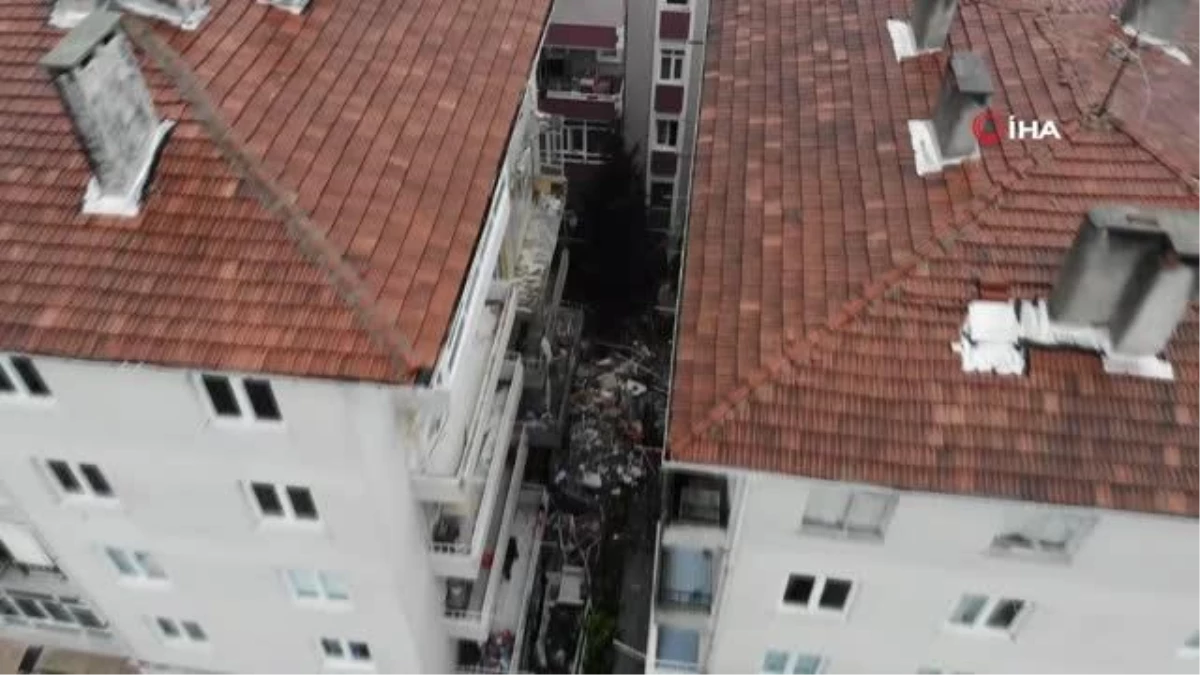 Avcılar\'da balkonları çöken bina havadan görüntülendi