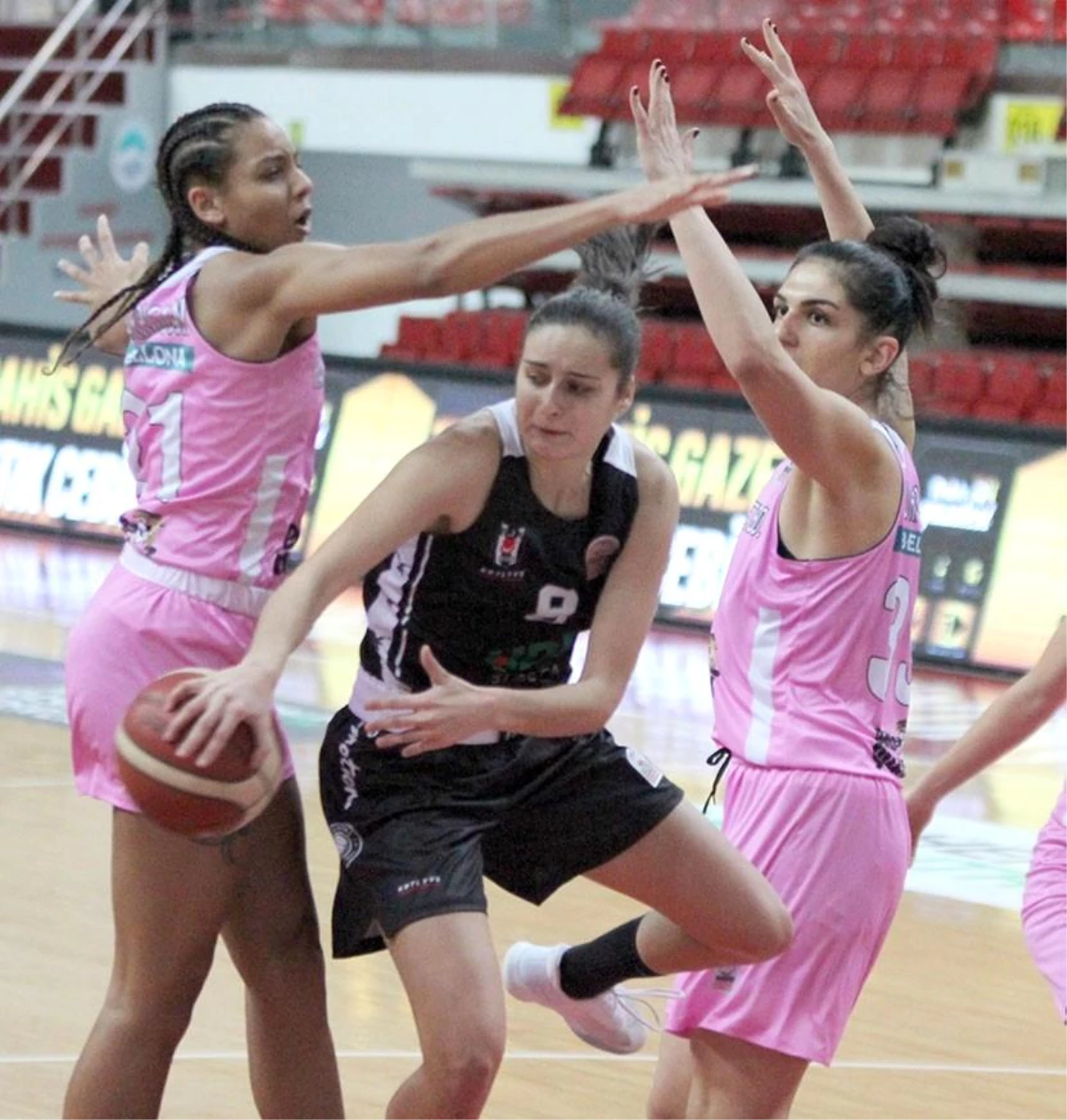 Bellona Kayseri Basketbol, Elazığ\'a hareket etti