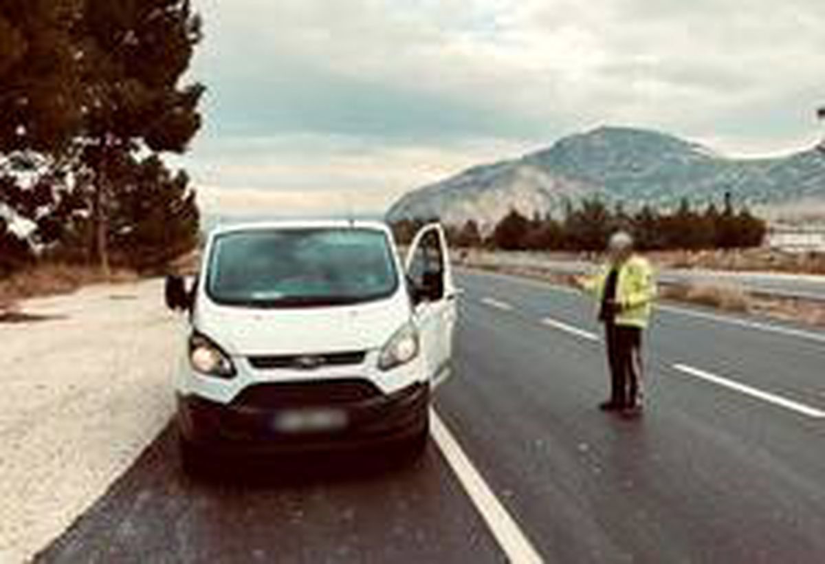 Burdur\'da 128 sürücüye ceza yazıldı, 27 araç trafikten men edildi