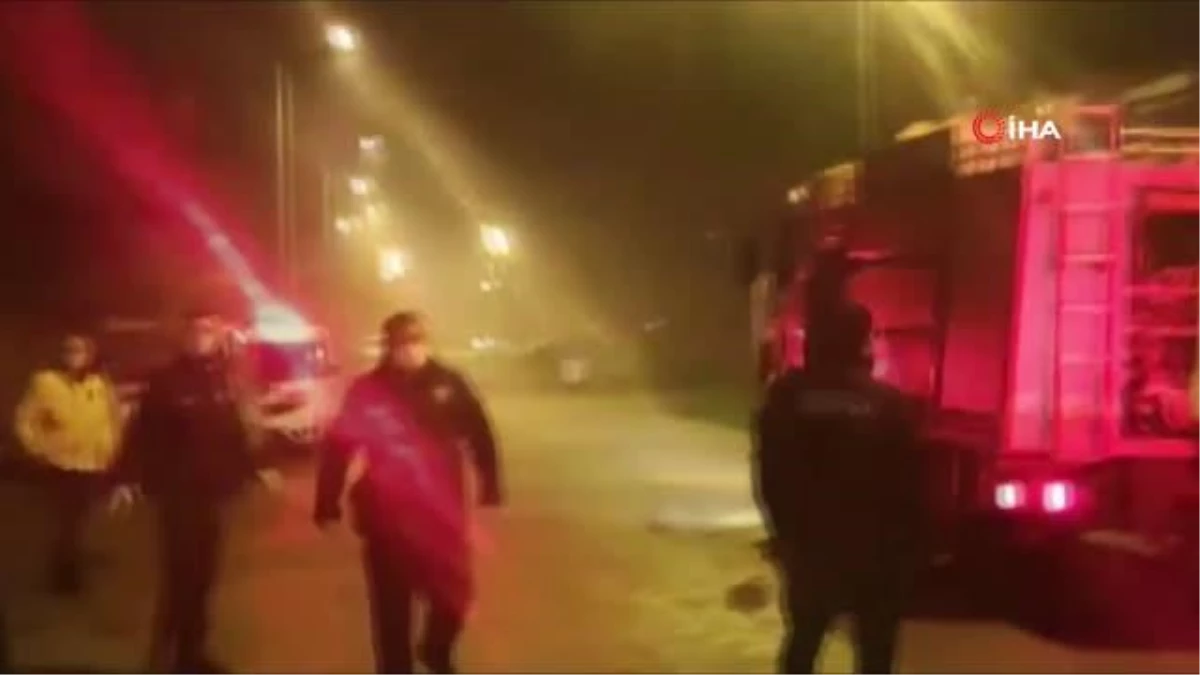 Bursa\'da metruk ev yandı: 1 yaralı