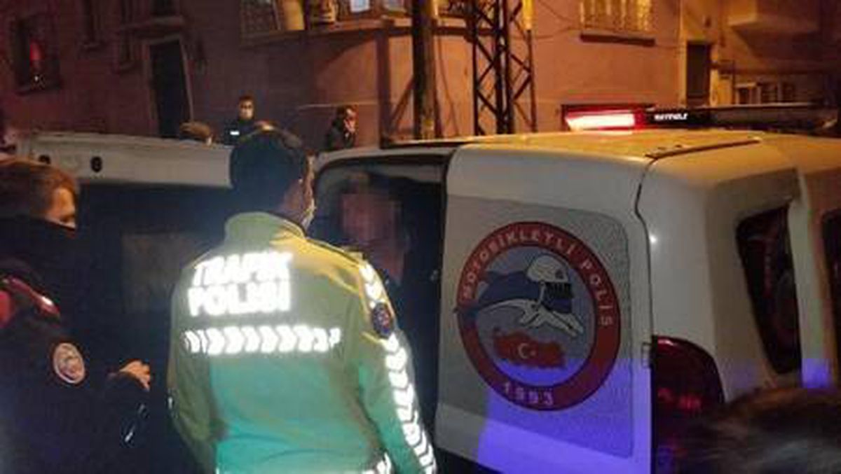 Ehliyetsiz sürücünün arkadaşı polisi tehdit etti