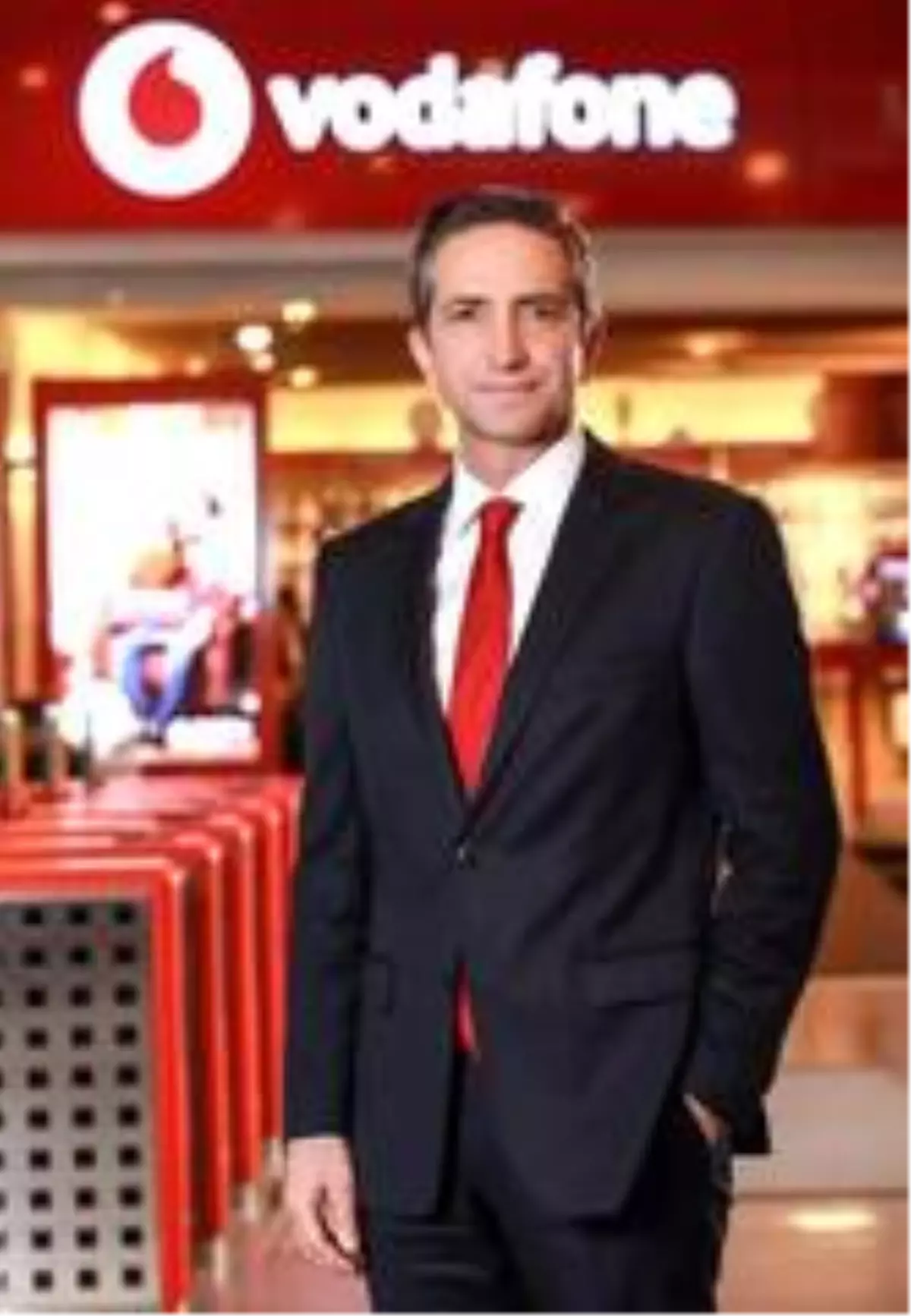 Engin Aksoy Vodafone Türkiye CEO\'su oldu