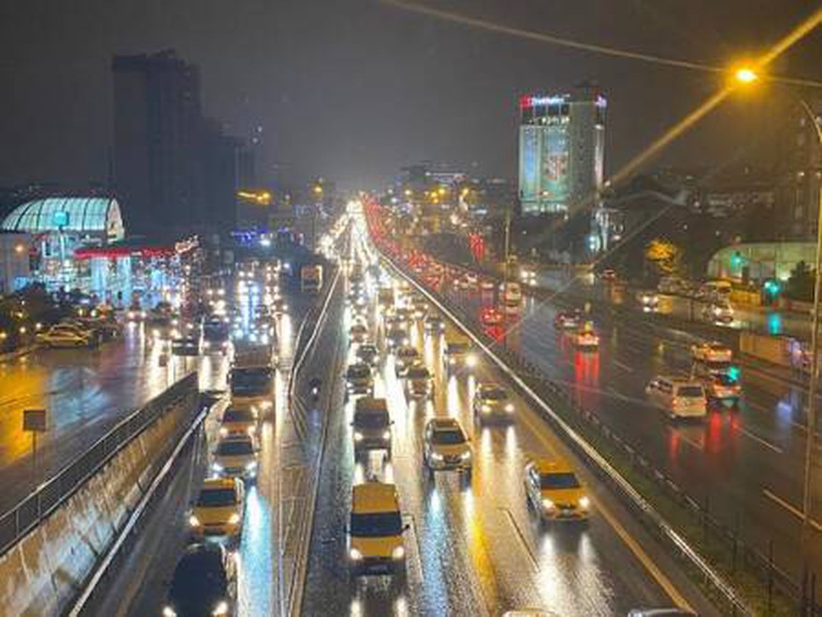 İstanbul\'da trafik yoğunluğu -2