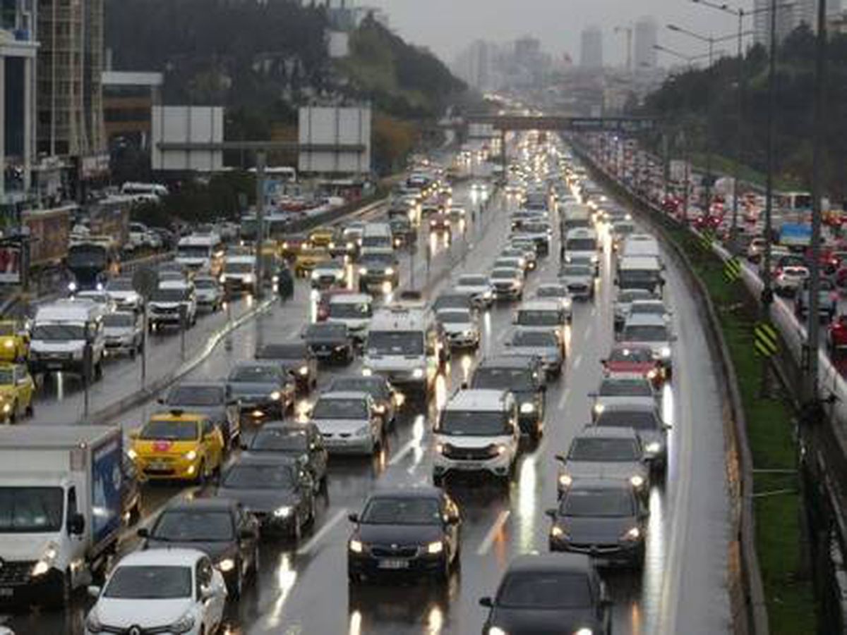 İstanbul trafiğinde yağmur yoğunluğu